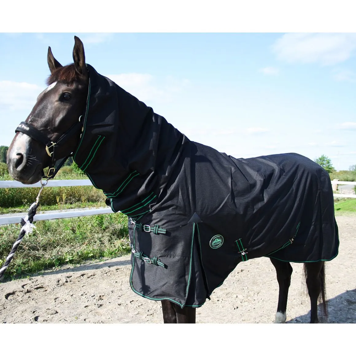607 SADELOIMI FULL NECK MUSTA 125CM