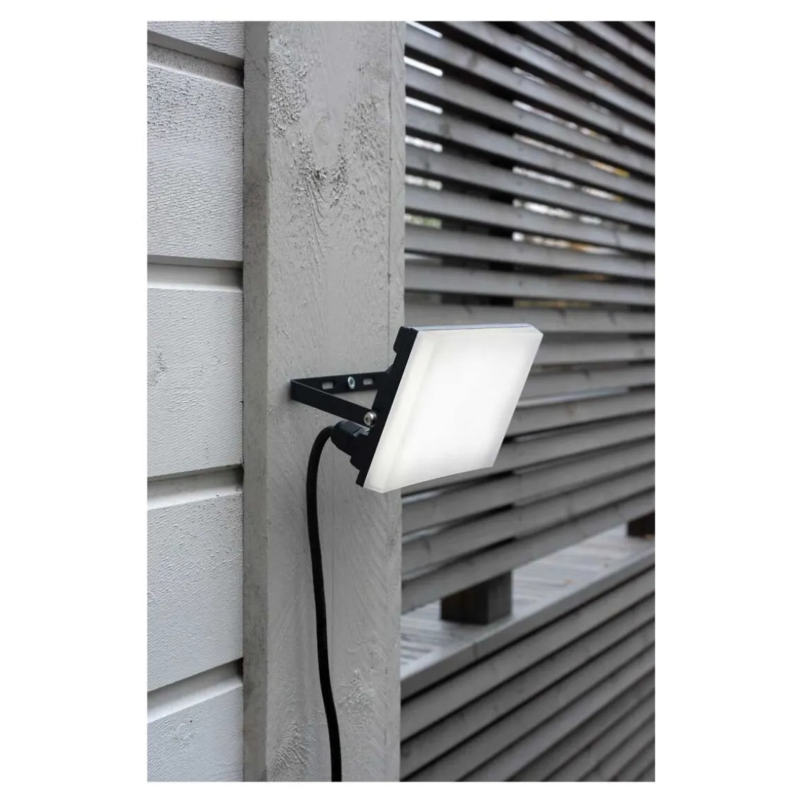 AIRAM AIRFLOOD LED VALONHEITIN IP44 30W/4000K 400LM BK
