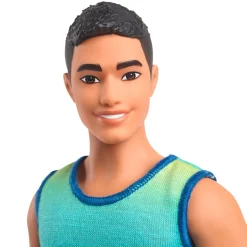 BARBIE KEN FASHIONISTA FARKKUSHORTSEISSA