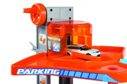 BBURAGO PARKKITALO MEGA JA KAKSI AUTOA