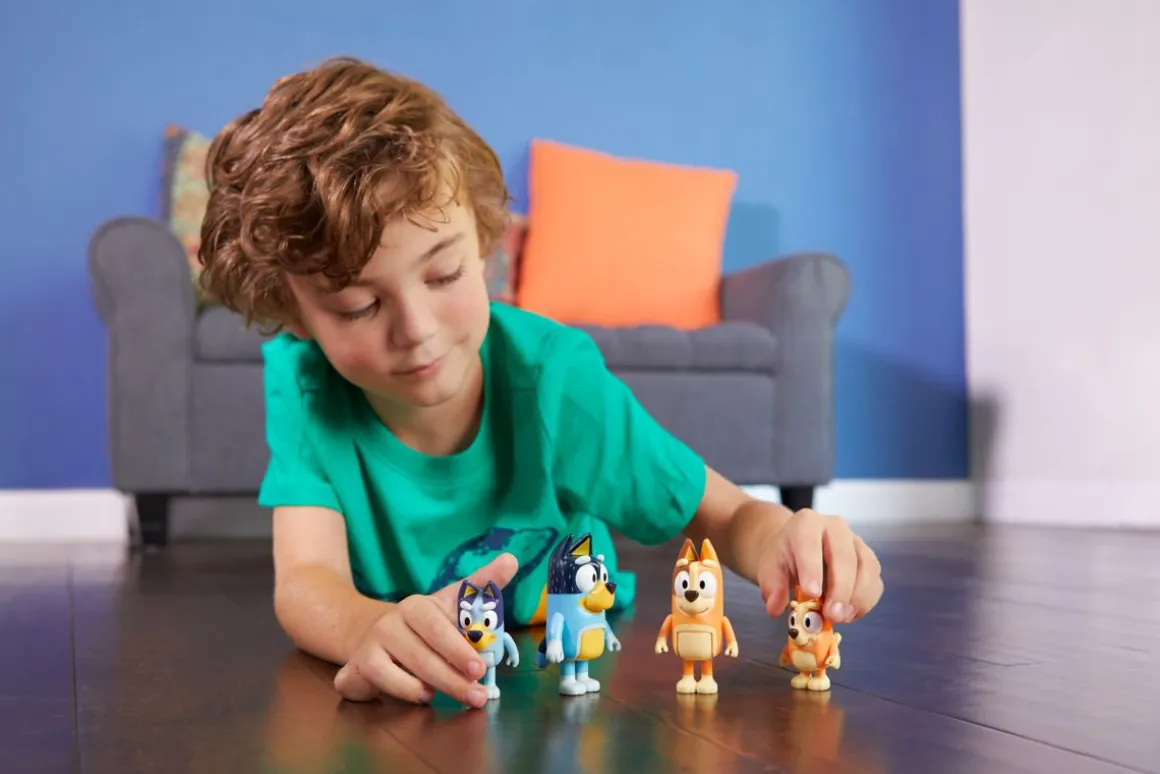 BLUEY PERHEEN HAHMOT 4 KPL