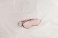 FANNI K UNIMASKI SILK VAALEANPUNAINEN