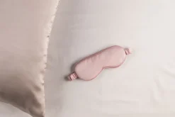FANNI K  UNIMASKI SILK VAALEANPUNAINEN