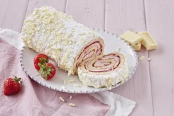 FAZER KAKKURULLA MANSIKKAPAIKKA MANSIKKA-VALKOSUKLAA 485 G