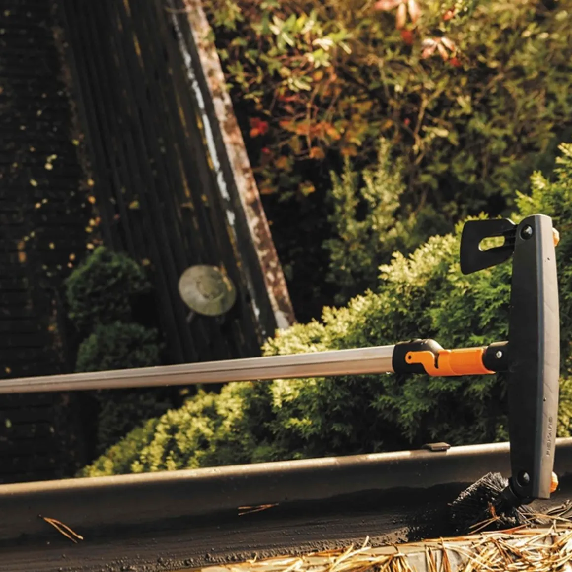 FISKARS QUIKFIT RÄYSTÄSKOURUNPUHDISTAJA 1001414