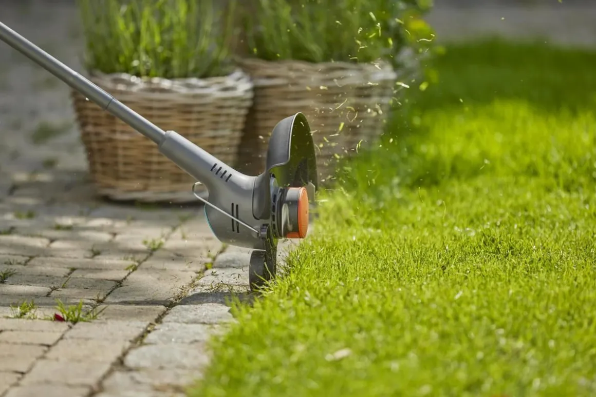 GARDENA AKKUTRIMMERI EASYTRIM 25/18V SET