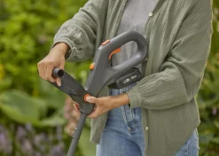 GARDENA AKKUTRIMMERI EASYTRIM 25/18V SET