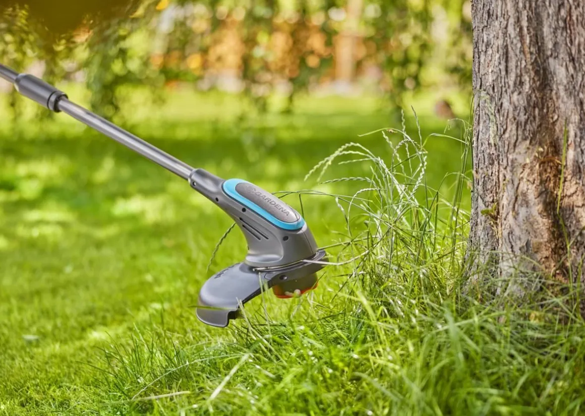 GARDENA AKKUTRIMMMERI POWERTRIM 30/18V SET