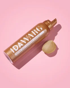 IDA WARG BEAUTY SÄVYTETTY ITSERUSKETTAVA VAAHTO MEDIUM DARK 1