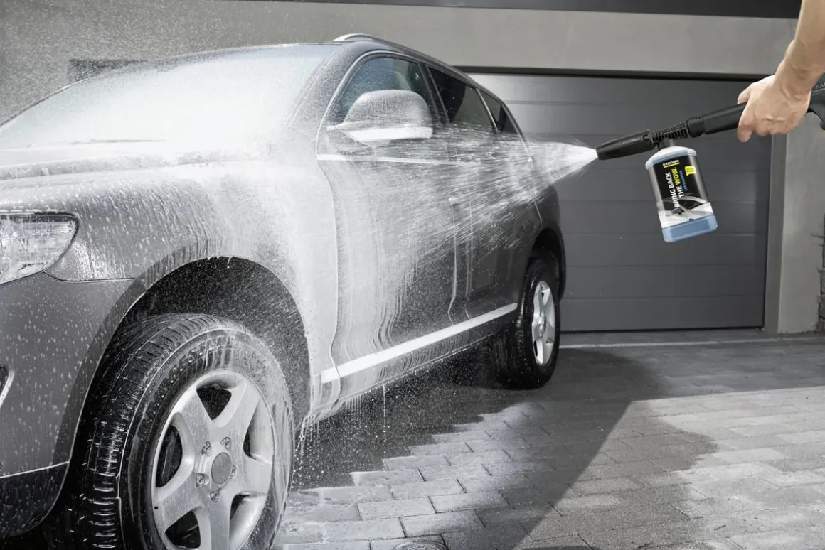 KÄRCHER 3 IN 1 AUTOSHAMPOO
