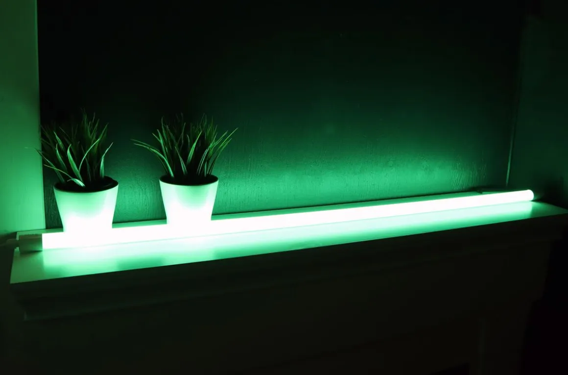 LED ENERGIE NEON VALOPUTKI LED 10W STREAMLINE Ø28X1198MM VIHREÄ