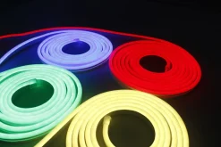 LED ENERGIE LED-NAUHA NEON 5M KAUKOSÄÄTIMELLÄ IP44/IP65 RGB+WW