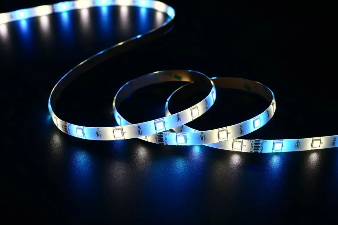 LED ENERGIE VALONAUHASARJA RGB+W 36W 5M