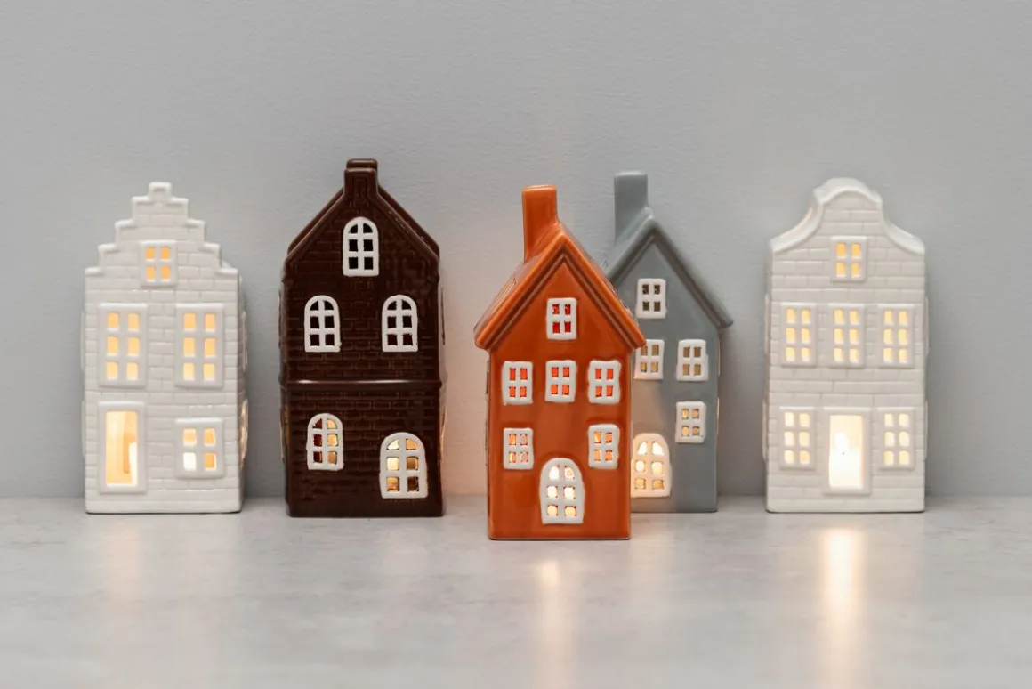 4LIVING TALOLYHTY COPENHAGEN VALKOINEN 18 CM