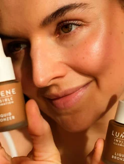 LUMENE INVISIBLE ILLUMINATION HEHKUPISARAT SUMMER GLOW