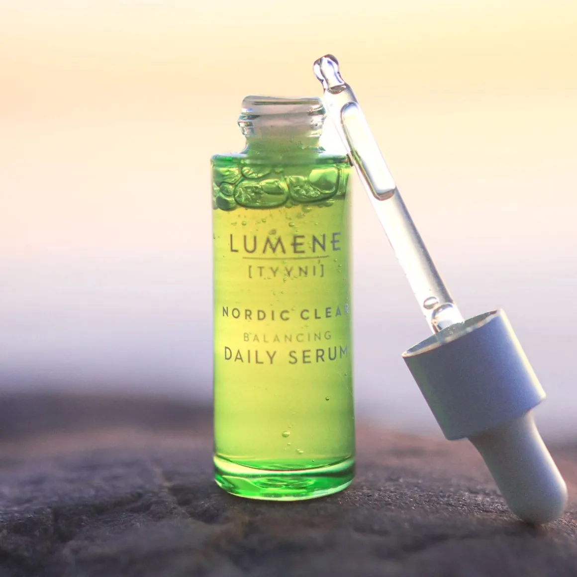 LUMENE TYYNI TASAPAINOTTAVA SEERUMI 30 ML
