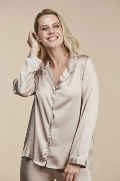 NAISTEN SATIINIPYJAMA, KOOT S-XL, VÄRILAJITELMA