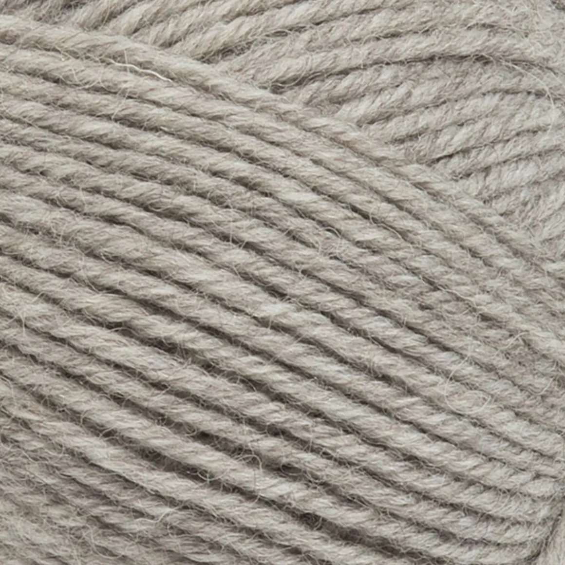 NOVITA 7 VELJESTÄ 100 G HIEKKA 060