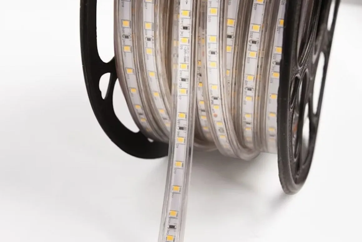 OPAL VALOPROFIILI/-NAUHA IP65/44 840 15M