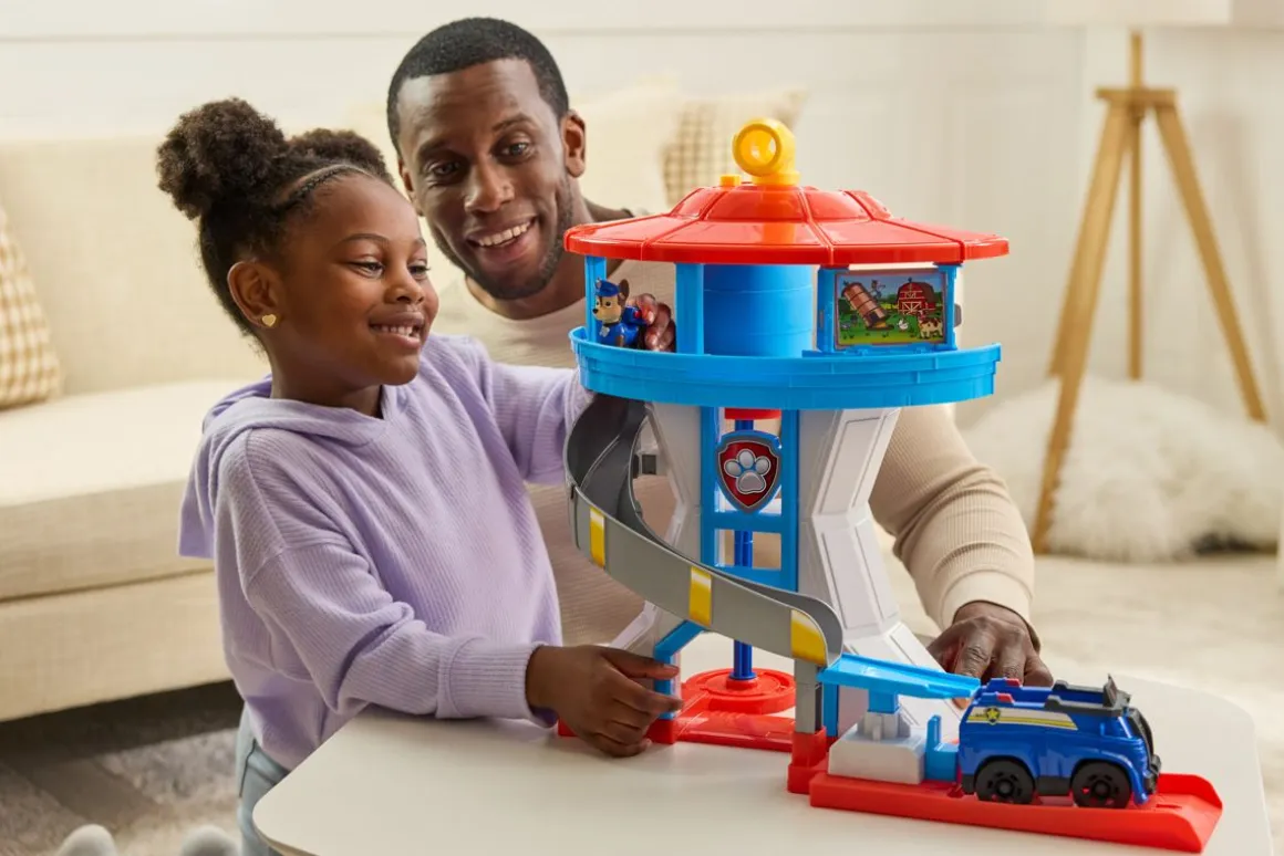 PAW PATROL RYHMÄ HAU SEIKKAILULAHDEN PÄÄMAJA