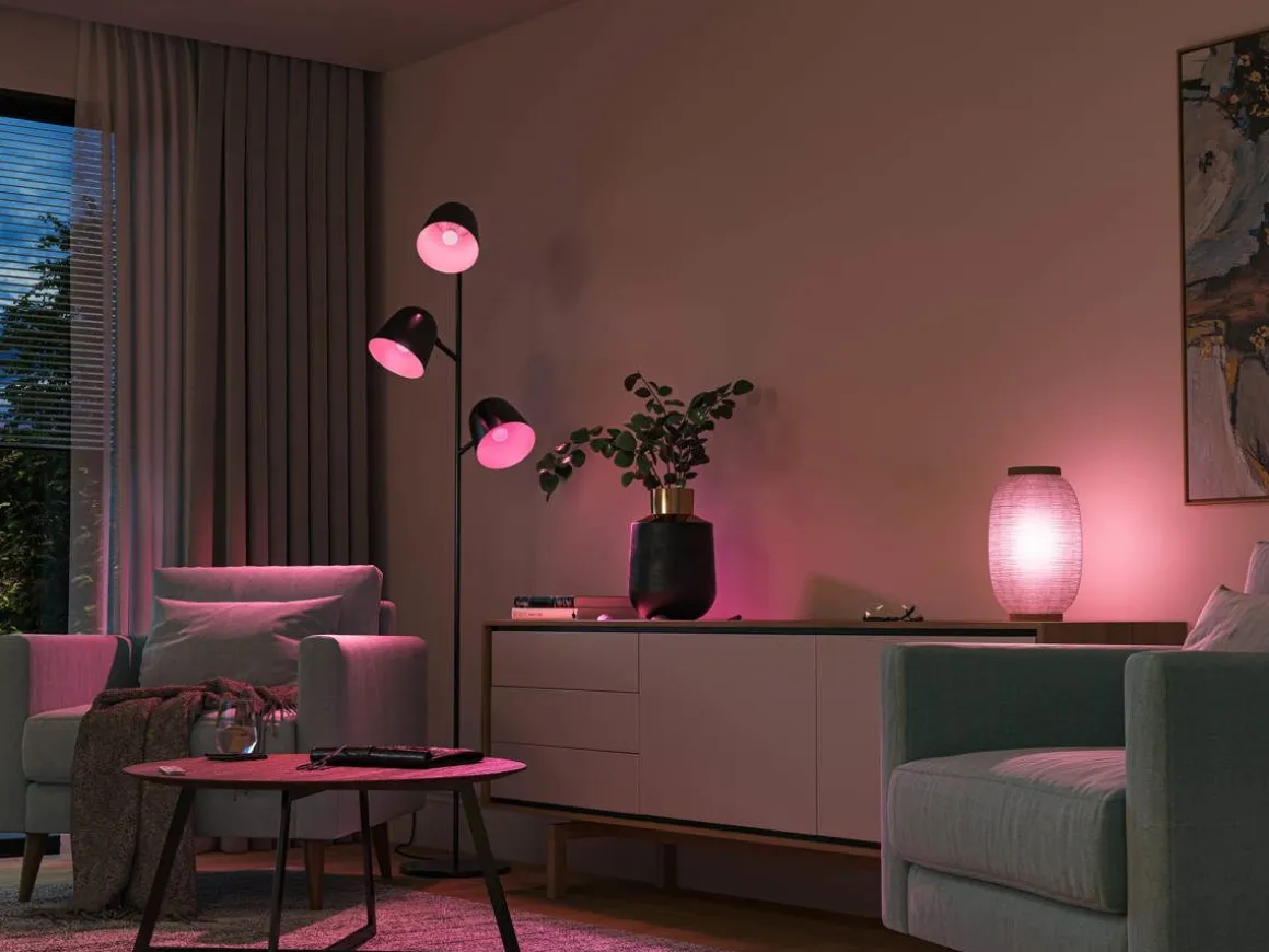 PHILIPS HUE ÄLYLAMPPU WCA 40W E14 2000-6500K (RGB)