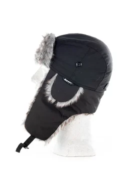 RETKI KARVAHATTU MUSTA M