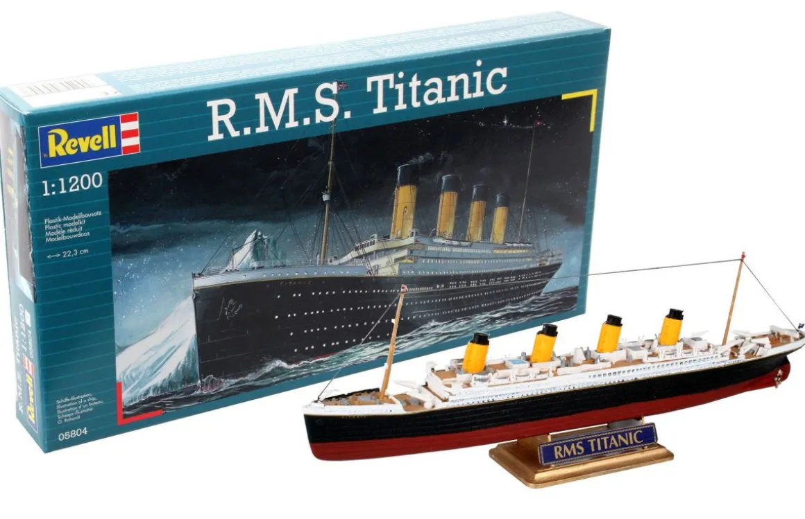 REVELL MODEL SET R.M.S. TITANIC 1:1200
