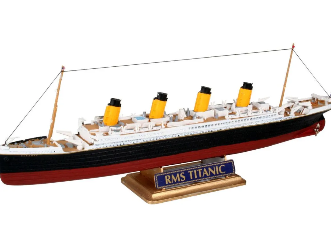 REVELL MODEL SET R.M.S. TITANIC 1:1200