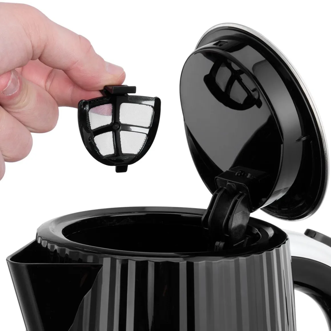 RUSSELL HOBBS EDEN VEDENKEITIN MUSTA