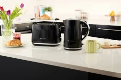 RUSSELL HOBBS EDEN VEDENKEITIN MUSTA