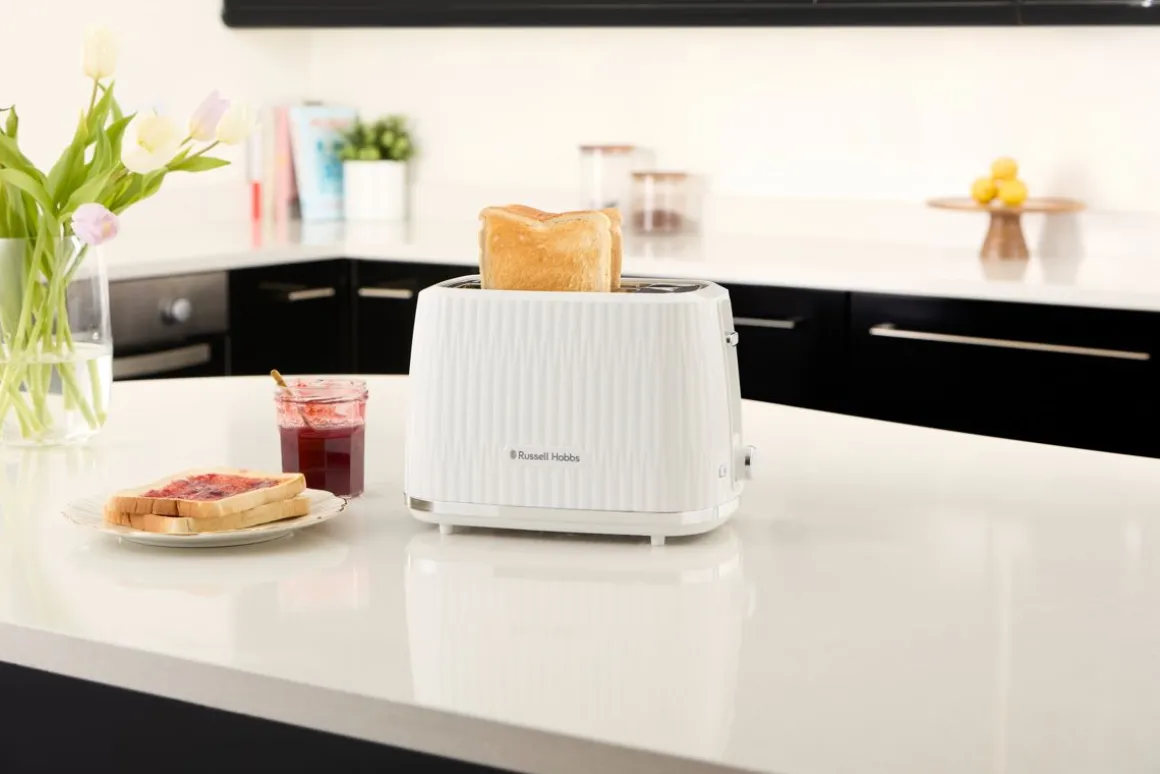 RUSSELL HOBBS EDEN LEIVÄNPAAHDIN VALKOINEN