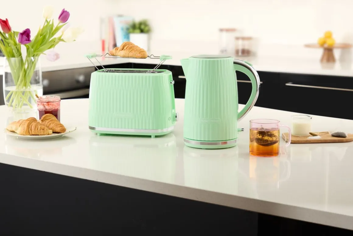 RUSSELL HOBBS EDEN PISTACHIO VEDENKEITIN VAALEANVIHREÄ
