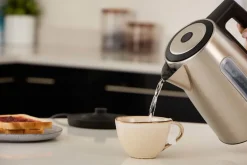 RUSSELL HOBBS HEATON VEDENKEITIN