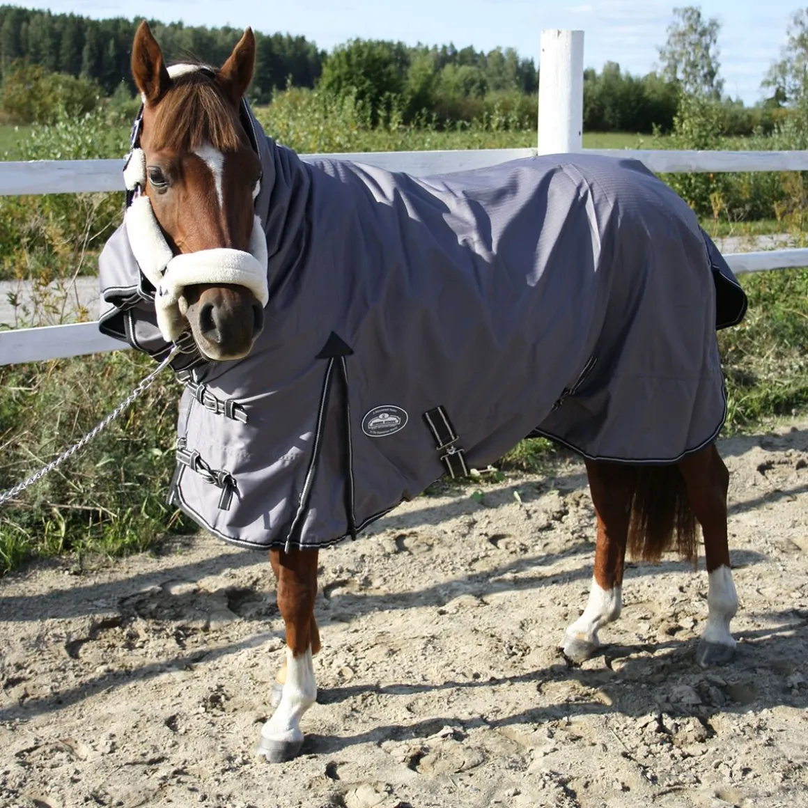 607 SADELOIMI FULL NECK HARMAA 135CM