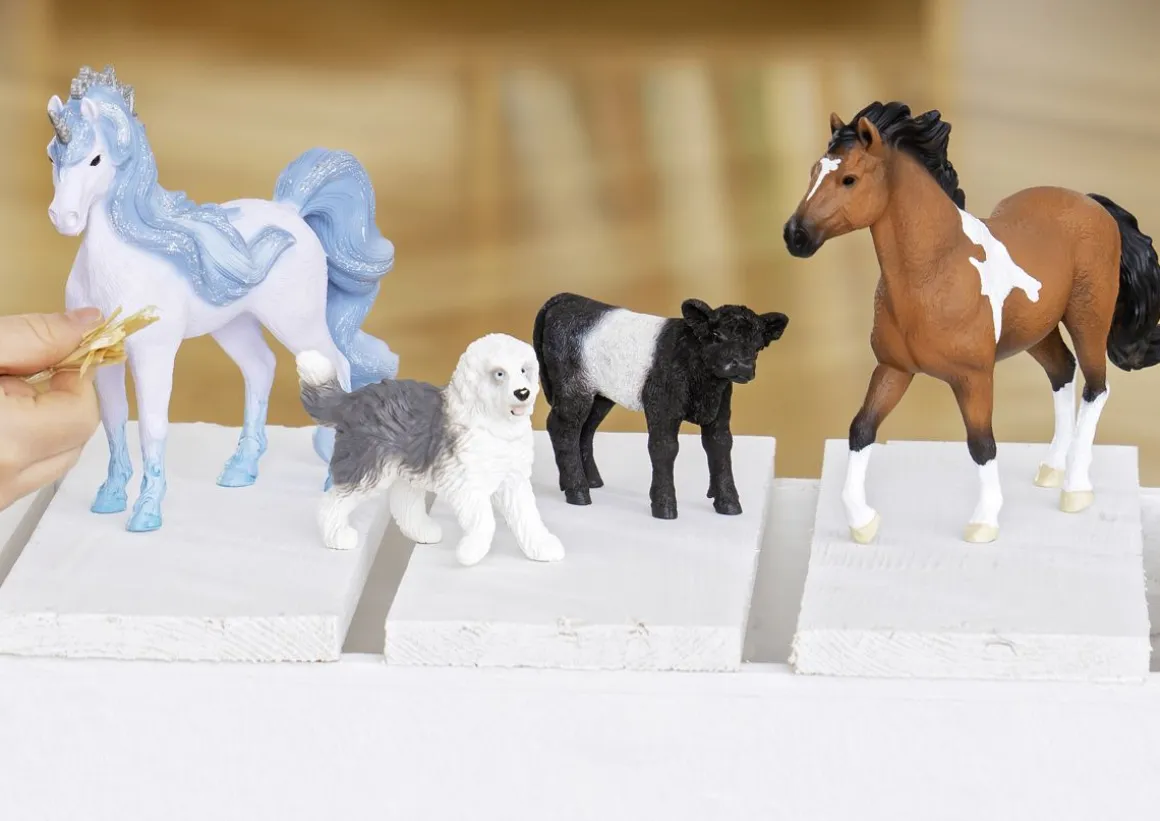 SCHLEICH HULMUAVA YKSISARVISTAMMA