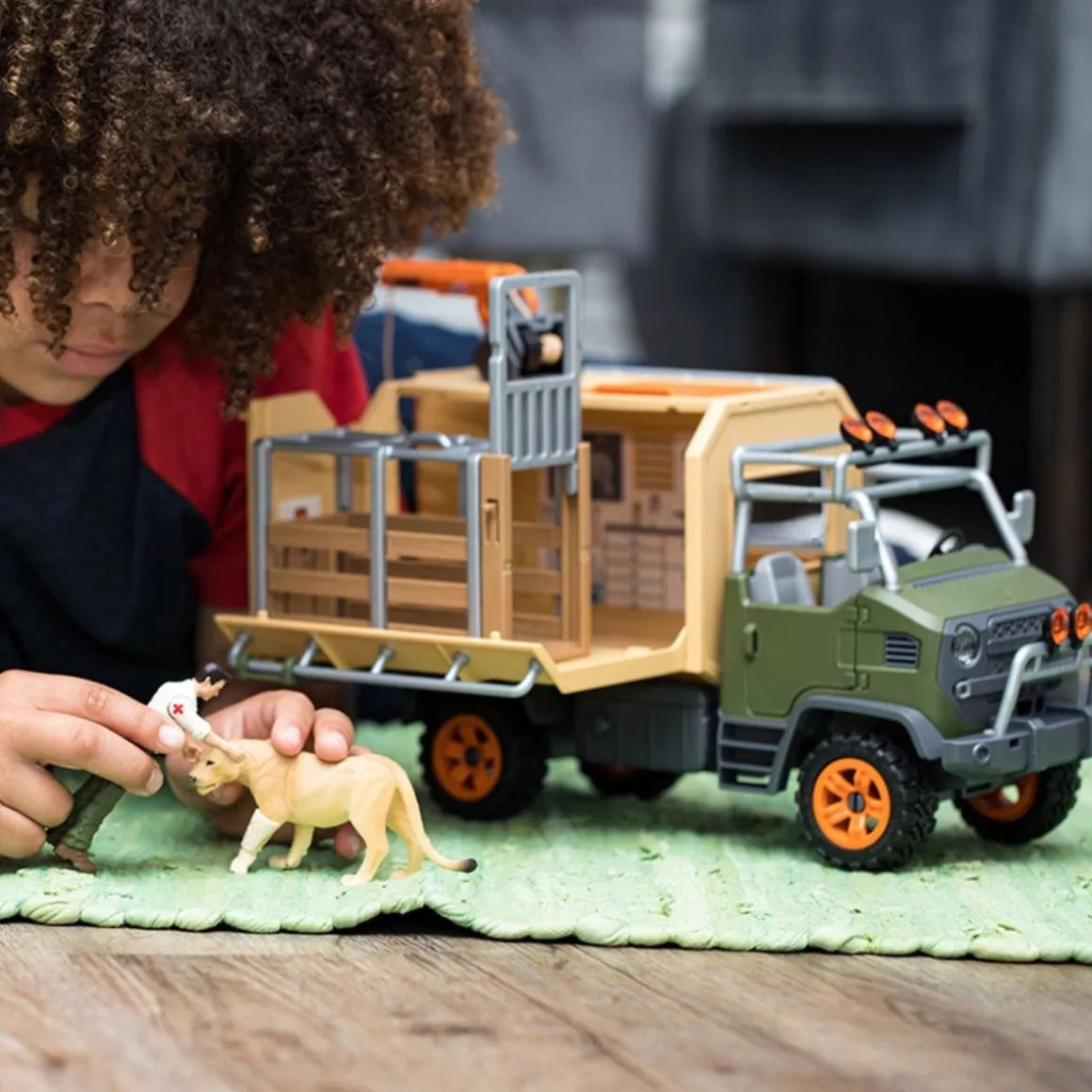 SCHLEICH ELÄINTEN PELASTUSAJONEUVO
