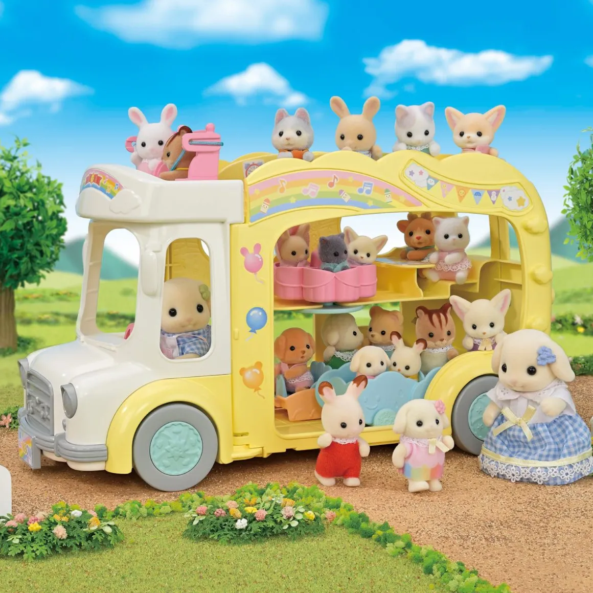 SYLVANIAN FAMILIES 3-KERROSBUSSI LEIKKIPUISTOLLA