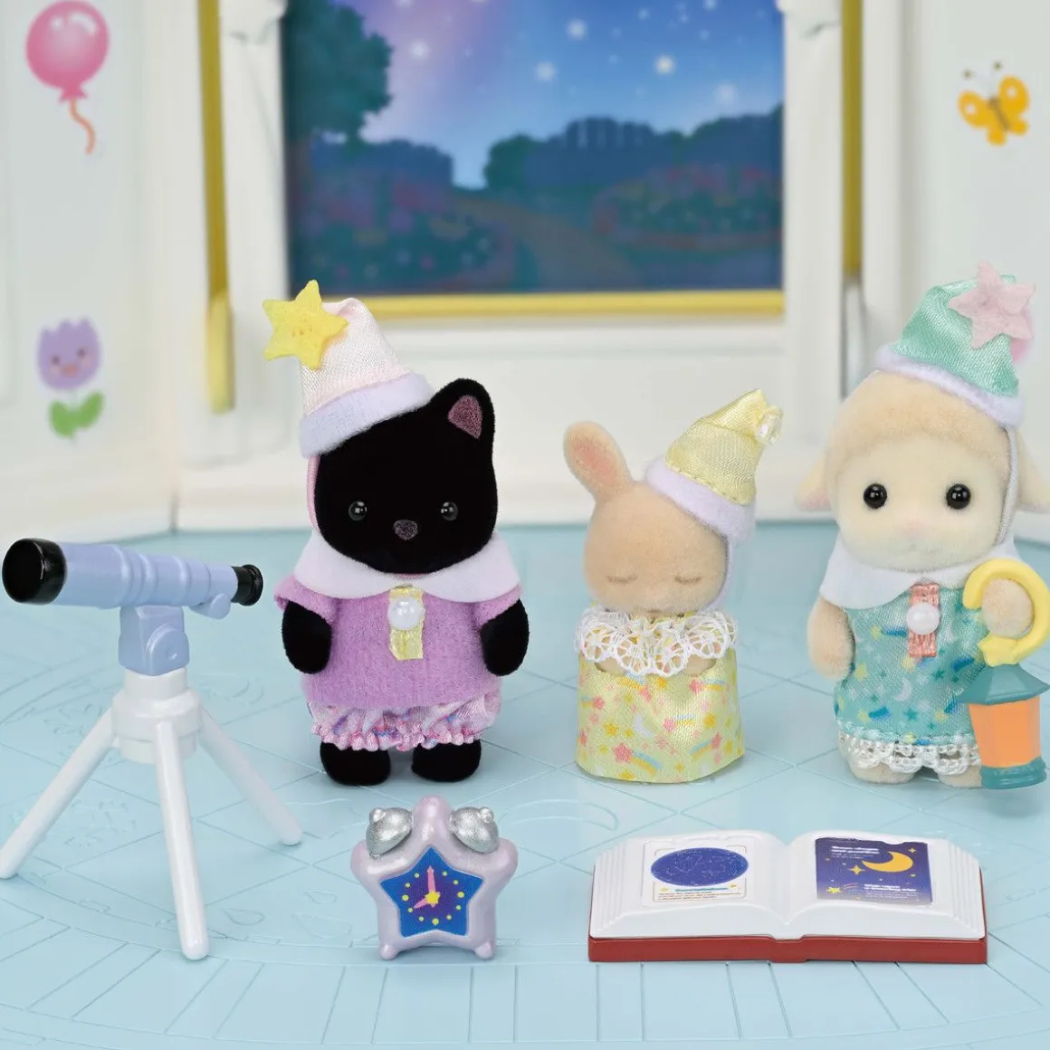 SYLVANIAN FAMILIES KOLMOSET YÖKYLÄSSÄ