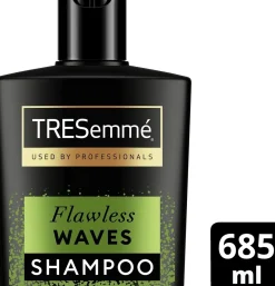 TRESEMMÉ FLAWLESS WAVES SHAMPOO COCONUT 685 ML